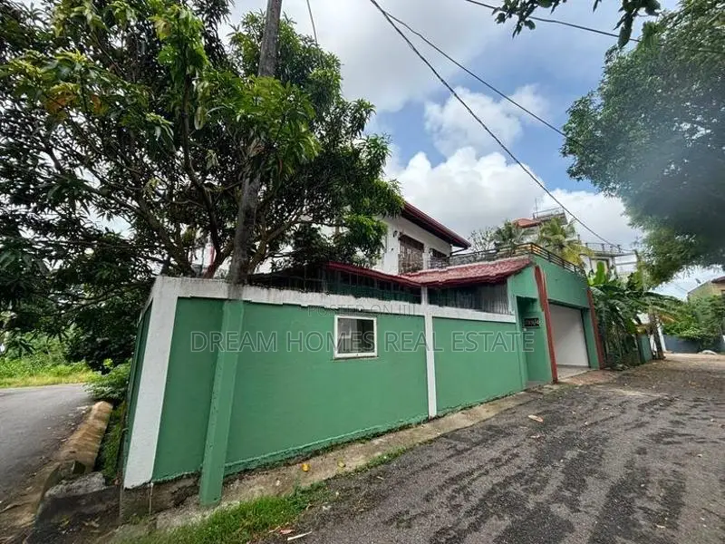 Spacious 4-Bedroom Family Home for Sale – Rajagiriya