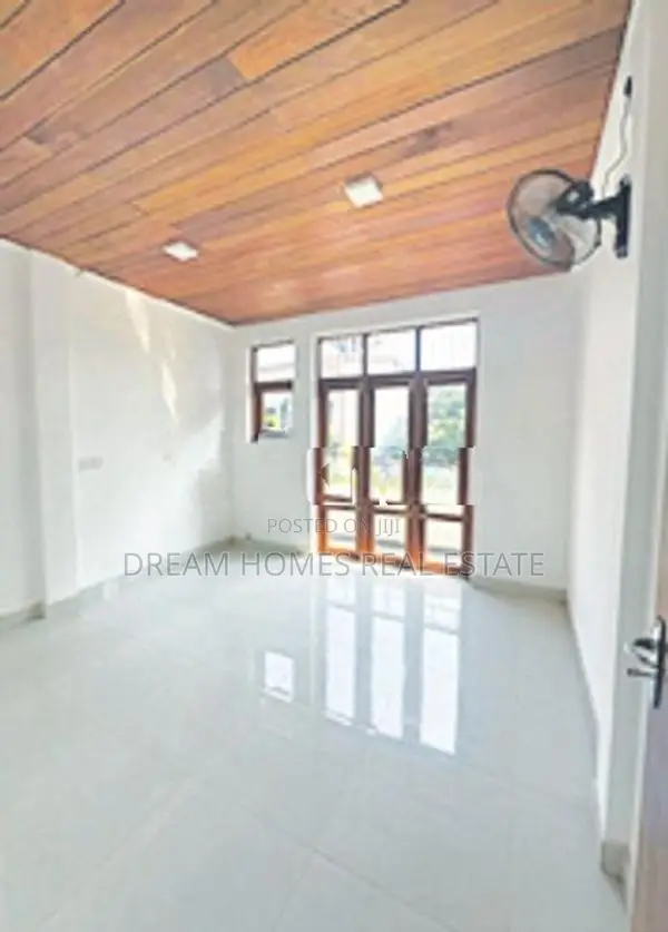 3-Story House with Rooftop – 6 Perches Nawala