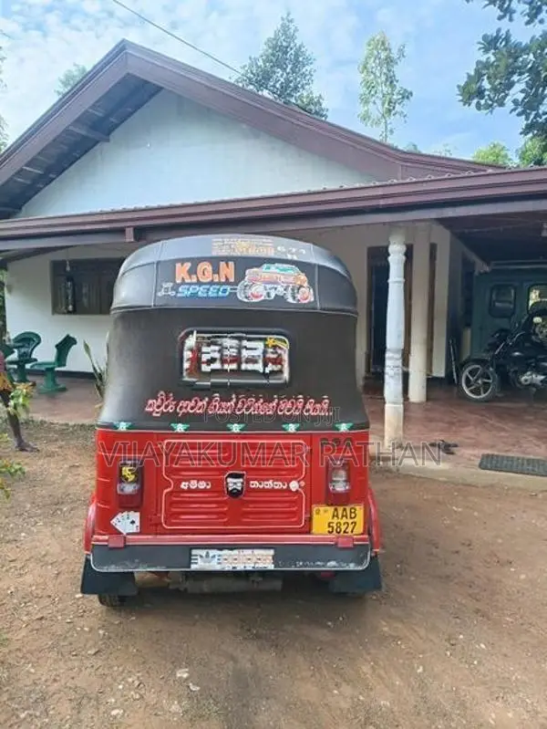 Bajaj RE AAB 2013
