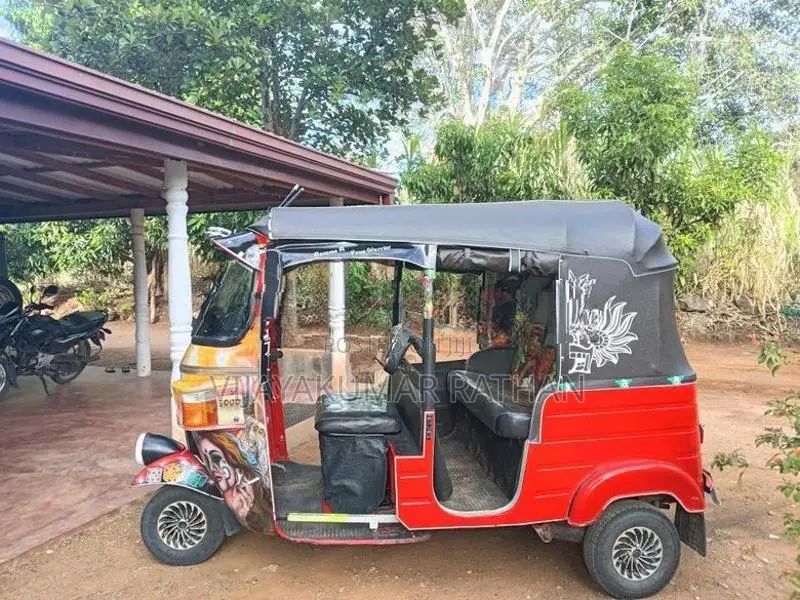 Bajaj RE AAB 2013