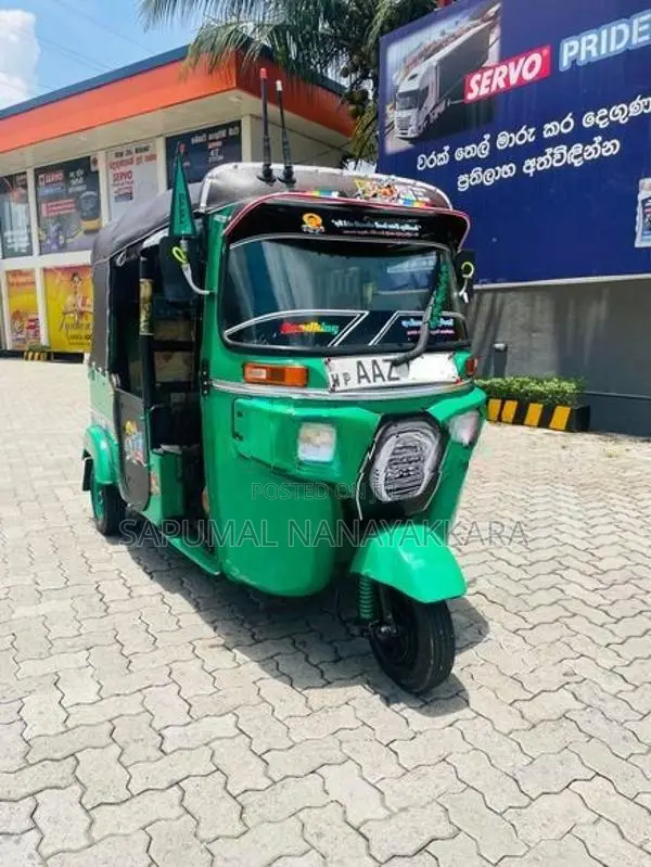 Bajaj RE 4 Stroke AAZ 2015