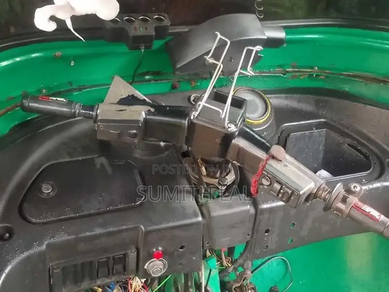 Bajaj RE Three Wheeler 2010