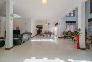 NUGEGODA : 6-BR (21.25P) 3-STORIED MODERN HOUSE FOR SALE IN KOHUWALA