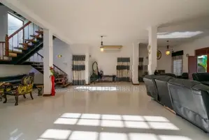 NUGEGODA : 6-BR (21.25P) 3-STORIED MODERN HOUSE FOR SALE IN KOHUWALA