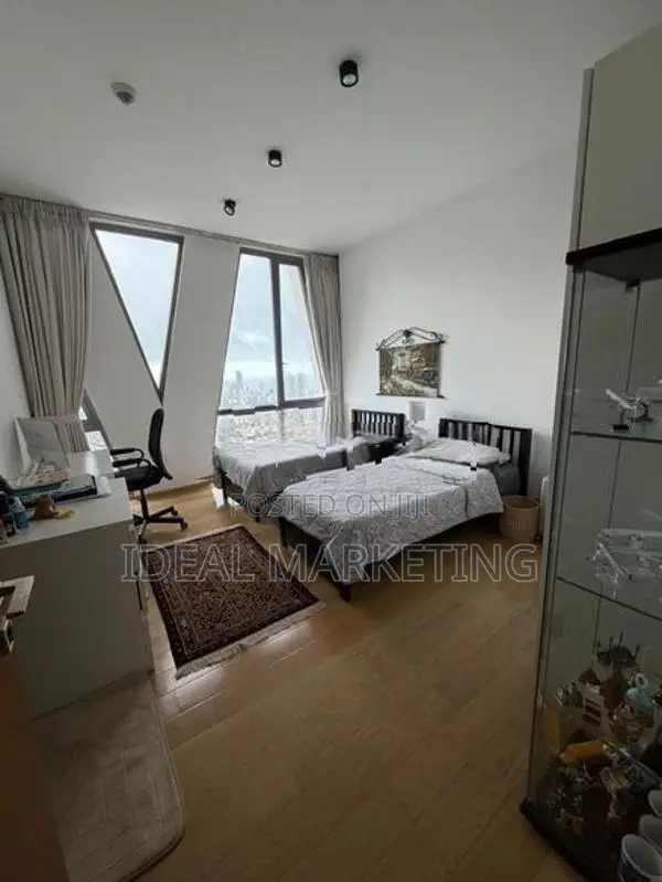 4 Bedroom Luxury Fully Furnished Apartment for Sale - Colombo 2 (EM113