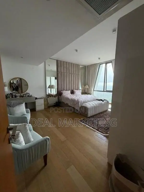 4 Bedroom Luxury Fully Furnished Apartment for Sale - Colombo 2 (EM113