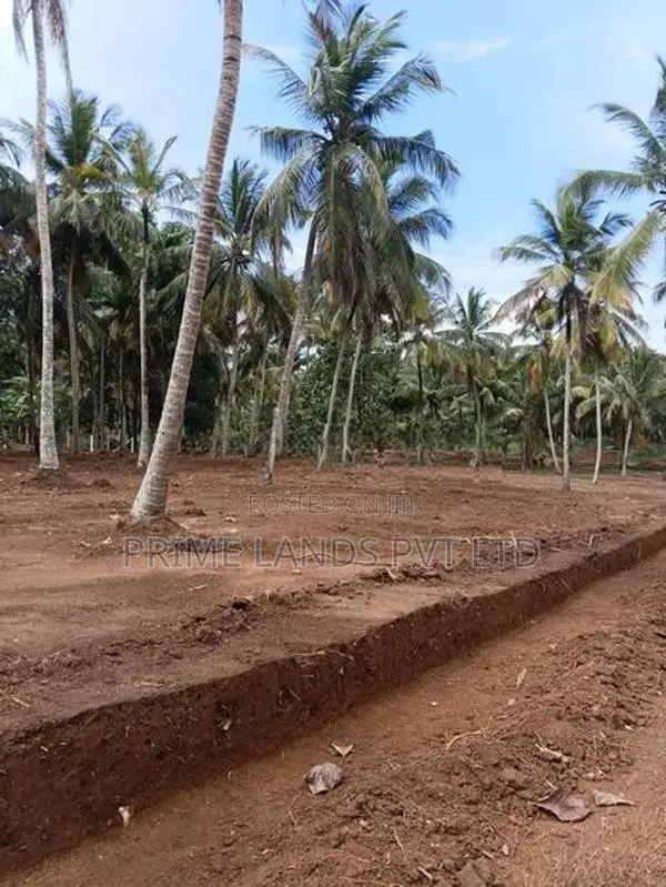 කුරුණෑගල නුවර පාර ආසන්නයේ ඉඩමක් විකිණීමට
