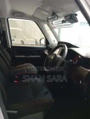 Toyota Roomy X 2023