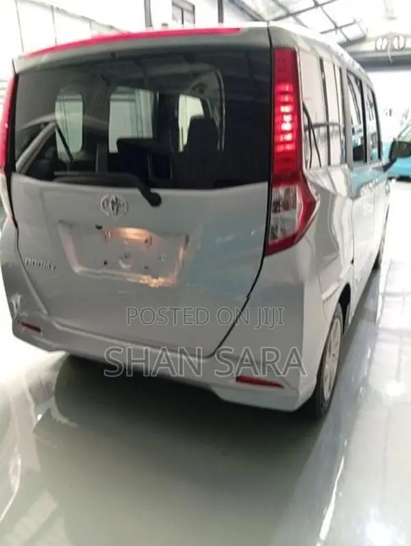 Toyota Roomy X 2023