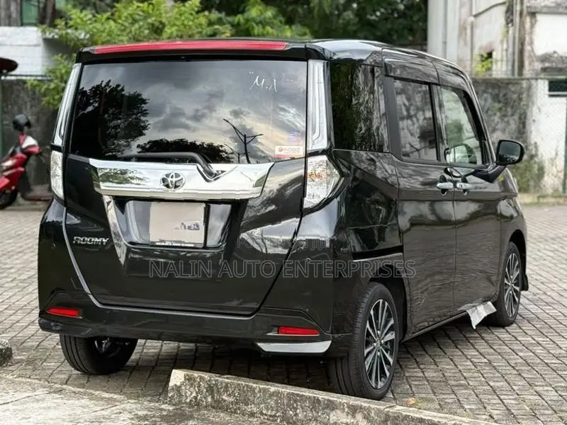 Toyota Roomy Custom G Turbo 2025