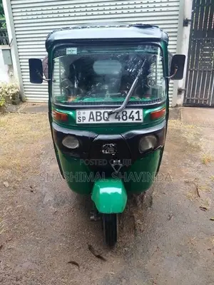 Bajaj RE Three Wheeler 2017