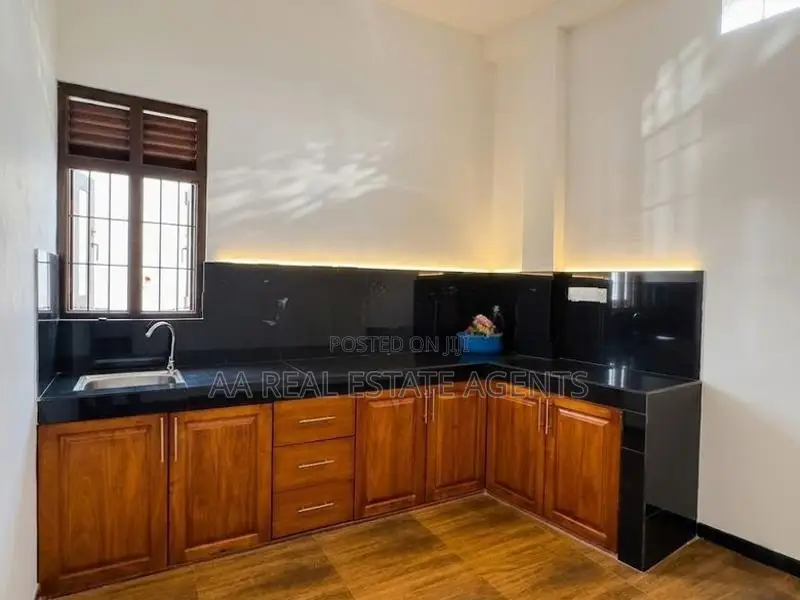 Brand New House with Slab for Sale in Wellampitiya