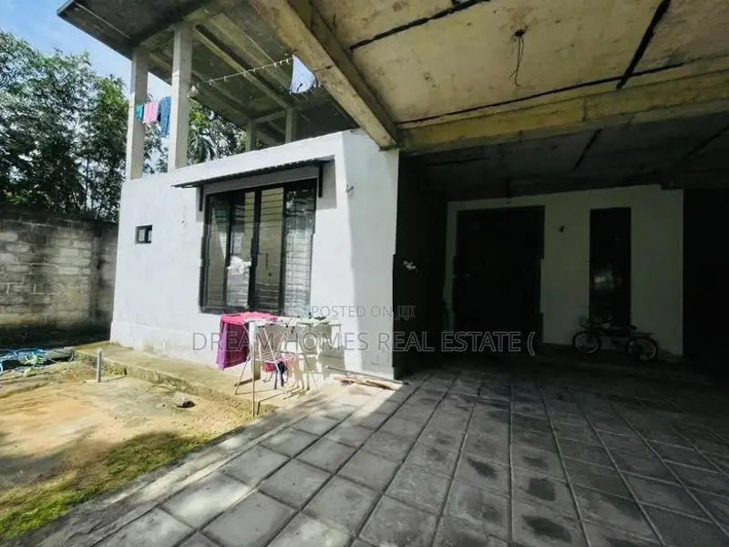 11.4 Perch Property with 2-Story House for Sale – Hokandara South
