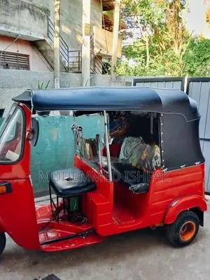 Bajaj RE 2002