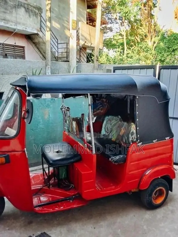 Bajaj RE 2002