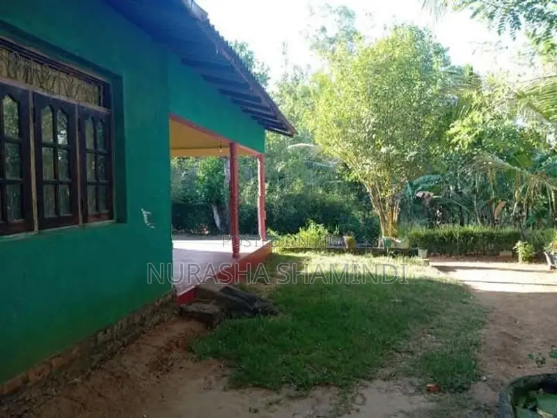 හෙබරව මහියංගනය නගරයට ආසන්නව අංගසම්පූර්ණ නිවසක් සහ ඉඩම විකිනීමට