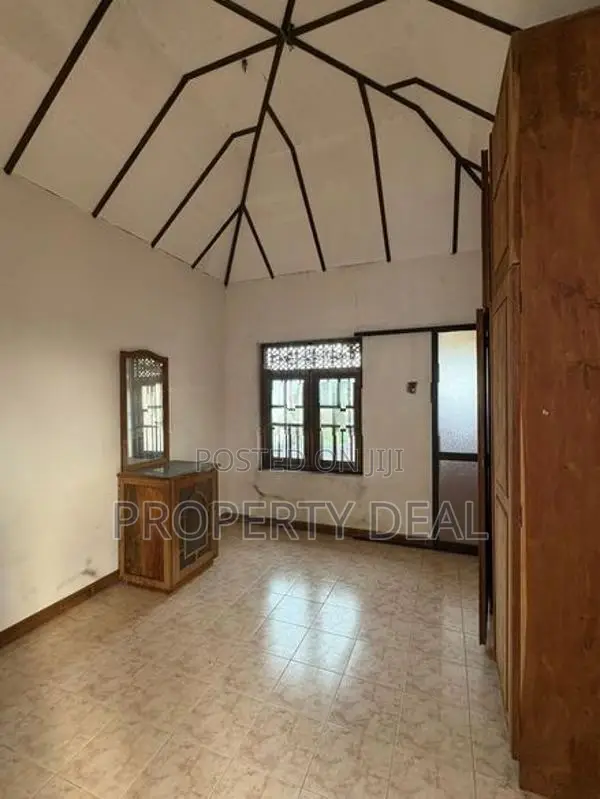 Three Storied House for Rent in Kotte- PDH151