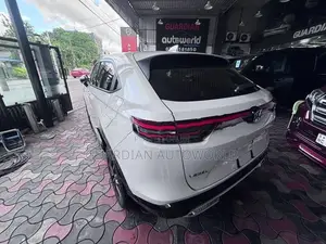 Honda Vezel 2025