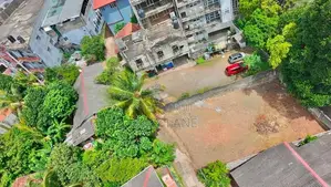 මාලඹේ නගර මද්‍යයෙන්ම පර්චස් 10ක් හරි හතරැස් වටිනා ඉඩමක් විකිණීමට