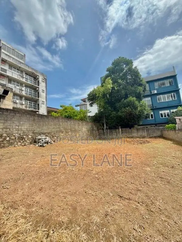 මාලඹේ නගර මද්‍යයෙන්ම පර්චස් 10ක් හරි හතරැස් වටිනා ඉඩමක් විකිණීමට