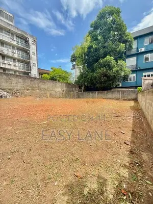 මාලඹේ නගර මද්‍යයෙන්ම පර්චස් 10ක් හරි හතරැස් වටිනා ඉඩමක් විකිණීමට