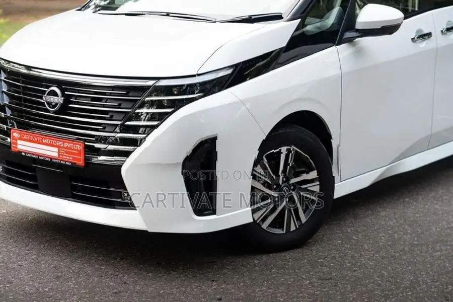 Nissan Serena e-POWER Highway star 2025
