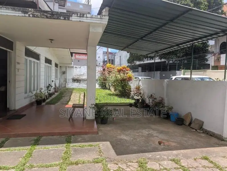 Land for Sale with A Beautiful Colonial-Style Single-Storey House