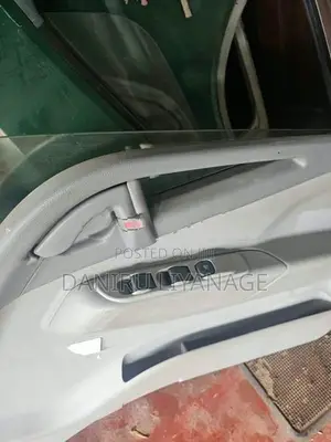 Mitsubishi Canter FE71 Door