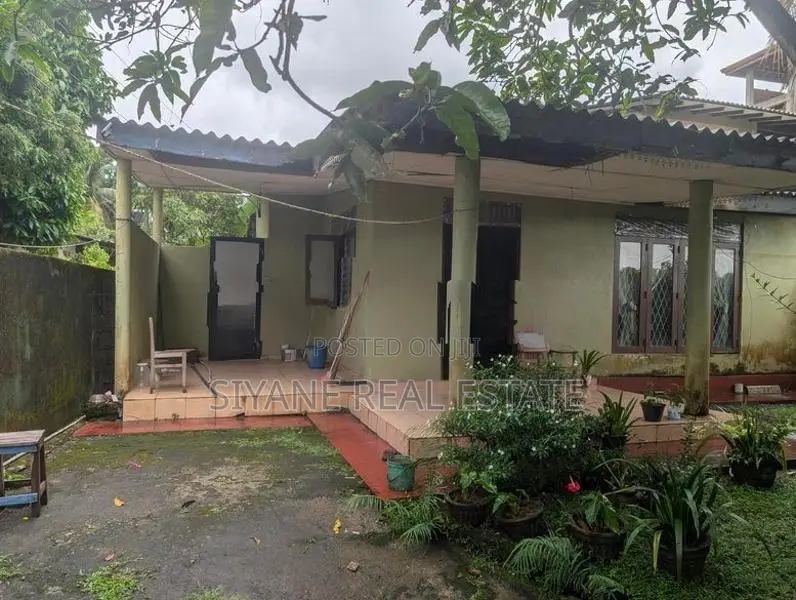 Land for Sale with A Colonial-Style Single-Storey House