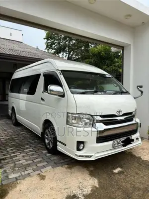 Toyota KDH 2016 Van (Used)