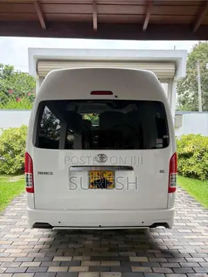 Toyota KDH 2016 Van (Used)