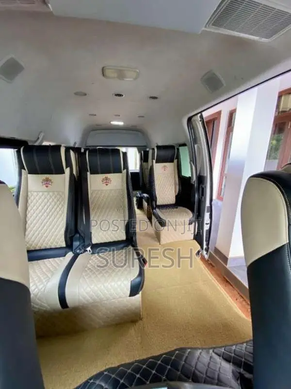 Toyota KDH 2016 Van (Used)