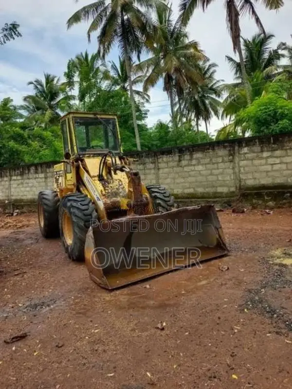 Komatsu Loder 1998 Heavy-Duty (Used)