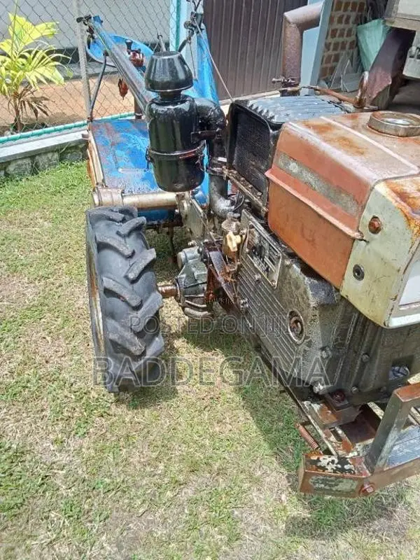 Massey-Ferguson Seefan GN12 2002 Tractor (Used)