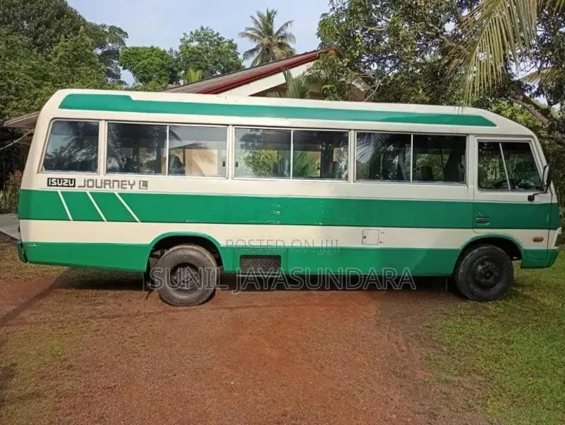 Isuzu Journey 1990 Bus (Used)