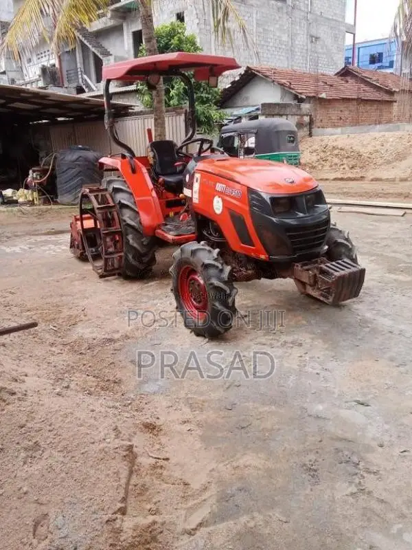 Hyundai Kioti 2017 Tractor (Used)
