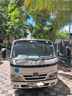 Toyota Dyna 2016 Crew Cab (Used)