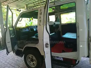 Toyota CrewCab 2000 Crew Cab (Used)
