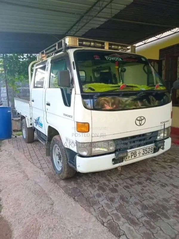 Toyota CrewCab 2000 Crew Cab (Used)