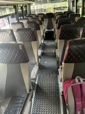 Eicher Skyline 2015 Bus (Used)