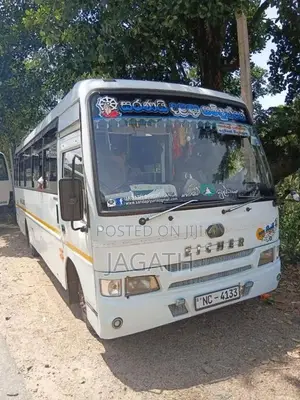 Eicher Skyline 2015 Bus (Used)