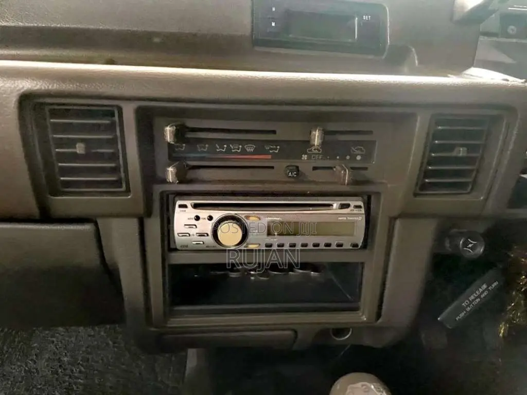Nissan L200 2001 Pickup (Used)