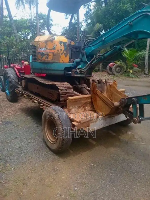 Kubota 30 2010 Heavy-Duty (Used)