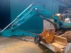 Kubota 30 2010 Heavy-Duty (Used)