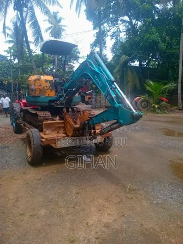 Kubota 30 2010 Heavy-Duty (Used)