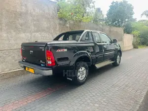 Toyota Hilux Vigo Smart Cab 3000cc PP 2010 Pickup (Used)