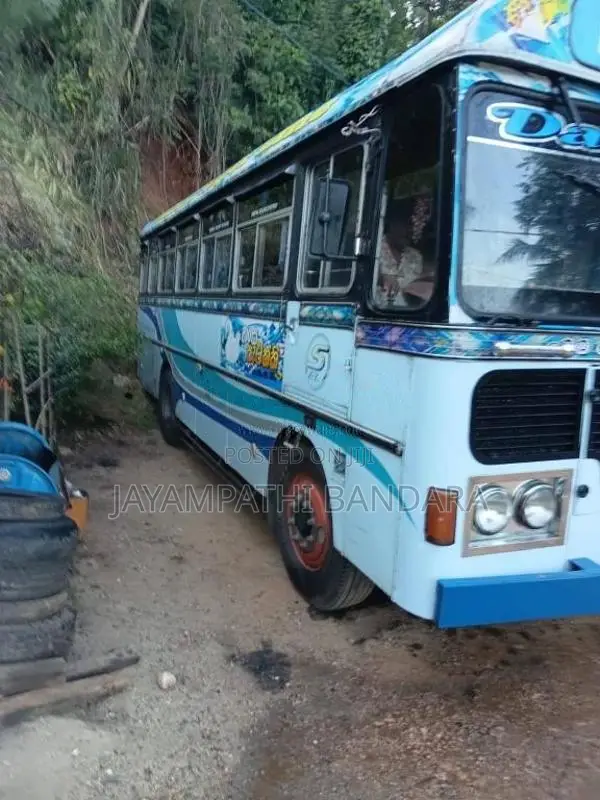 Ashok-Leyland Lynx 2012 Bus (Used)