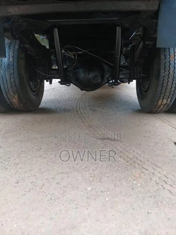 Isuzu NPR 1991 Lorry (Used)
