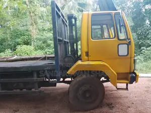 Ashok-Leyland Leyland 2005 Lorry (Used)