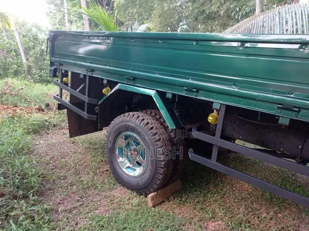 Mitsubishi CANTER 1999 Lorry (Used)